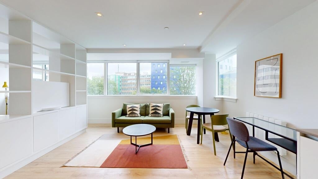 Flat Humphry Repton Lane in Greater London