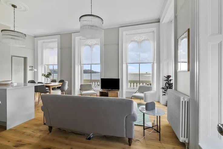 Flat Elliot Terrace in Plymouth