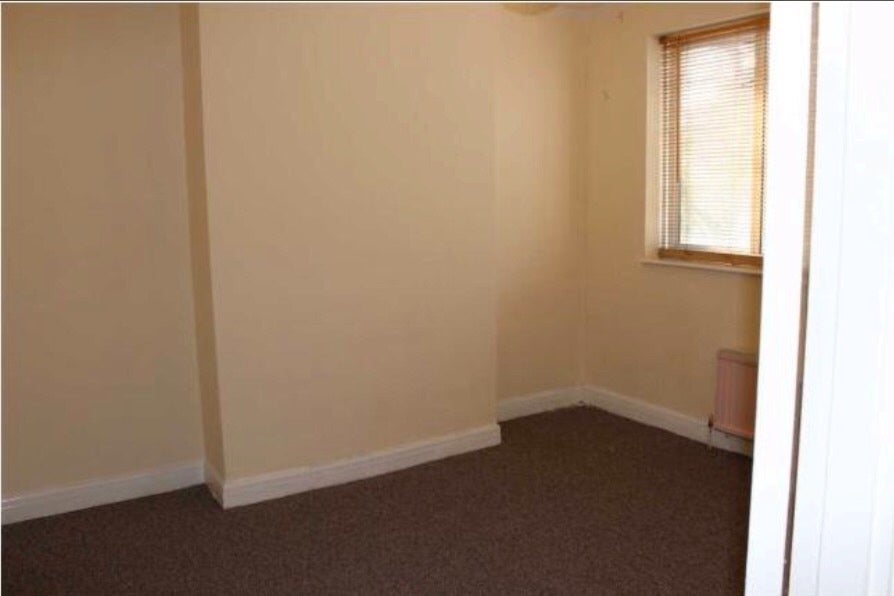 Room Windsor Drive in Greater London