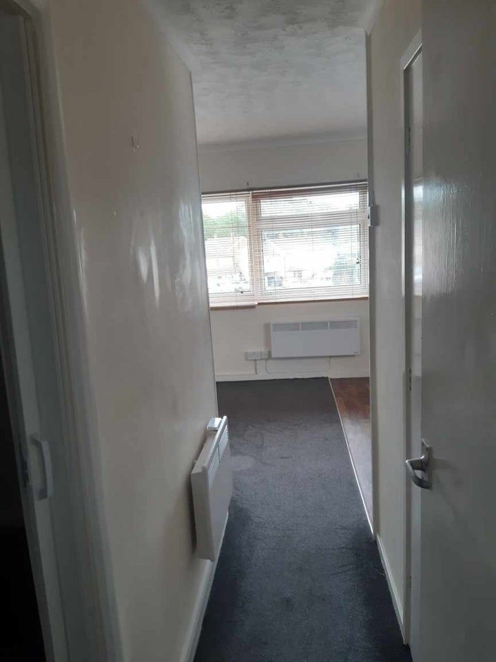 Flat Handcross Road in Luton