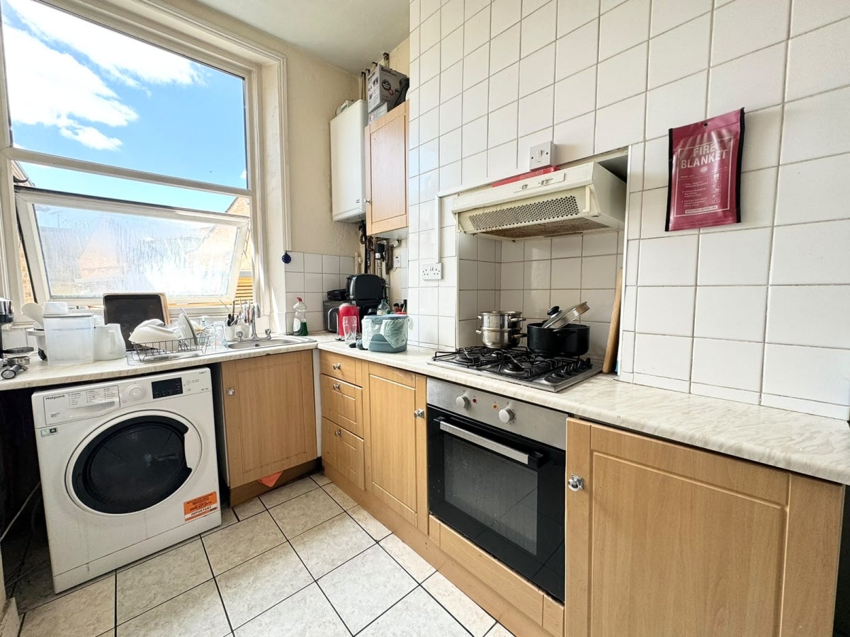 Flat Brecknock Road in Greater London