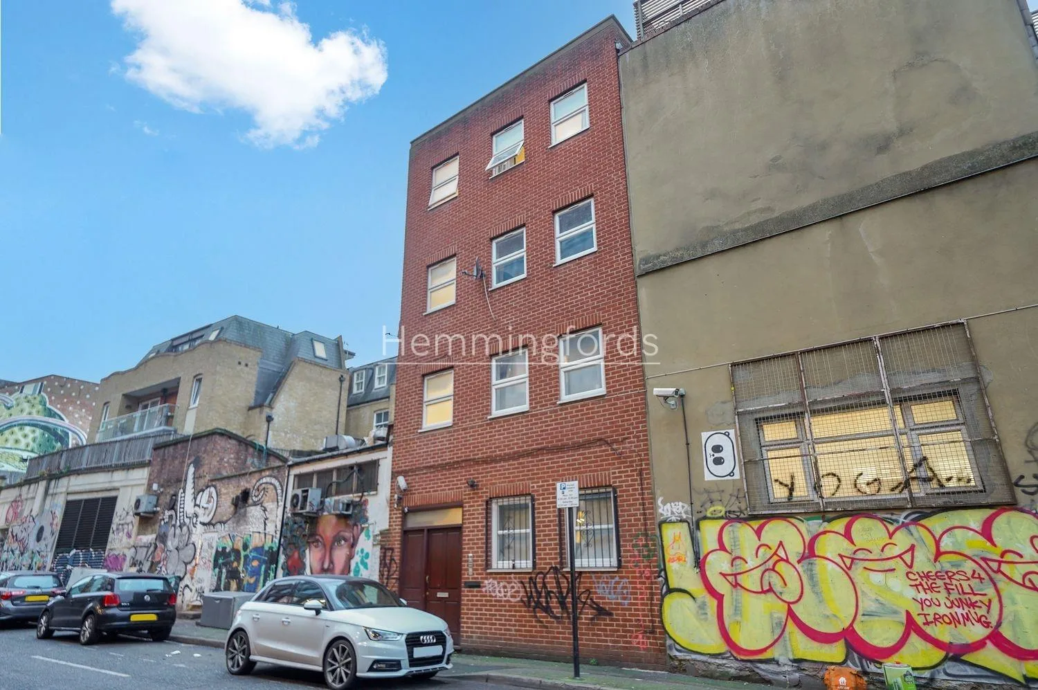 Flat Kingsland Road in Greater London