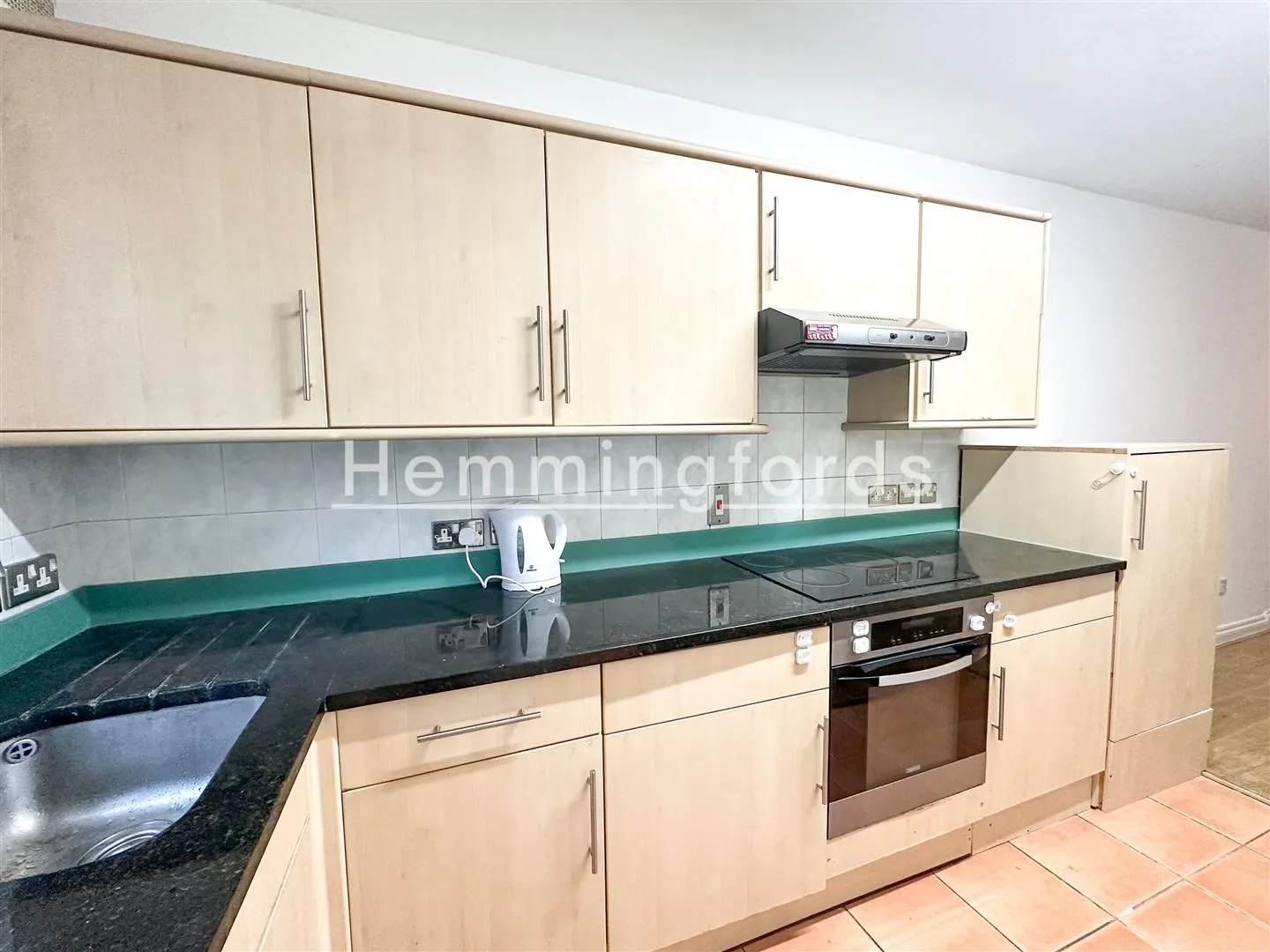 Flat Kingsland Road in Greater London