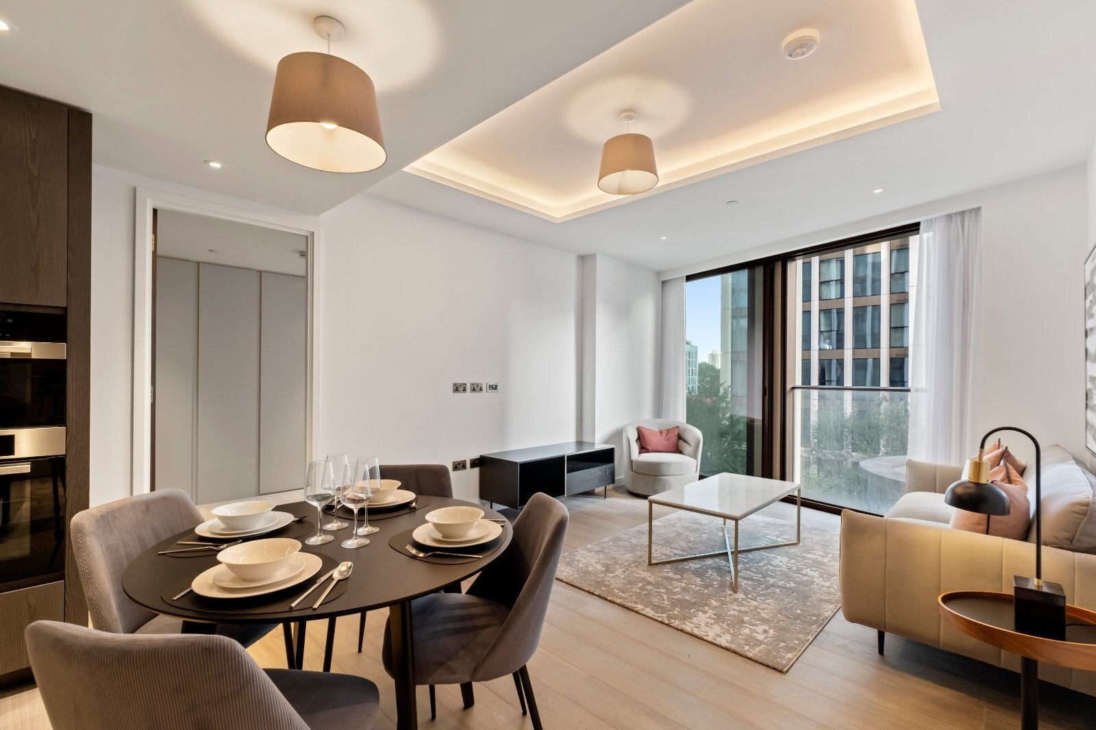 Flat Carnation Way in Greater London