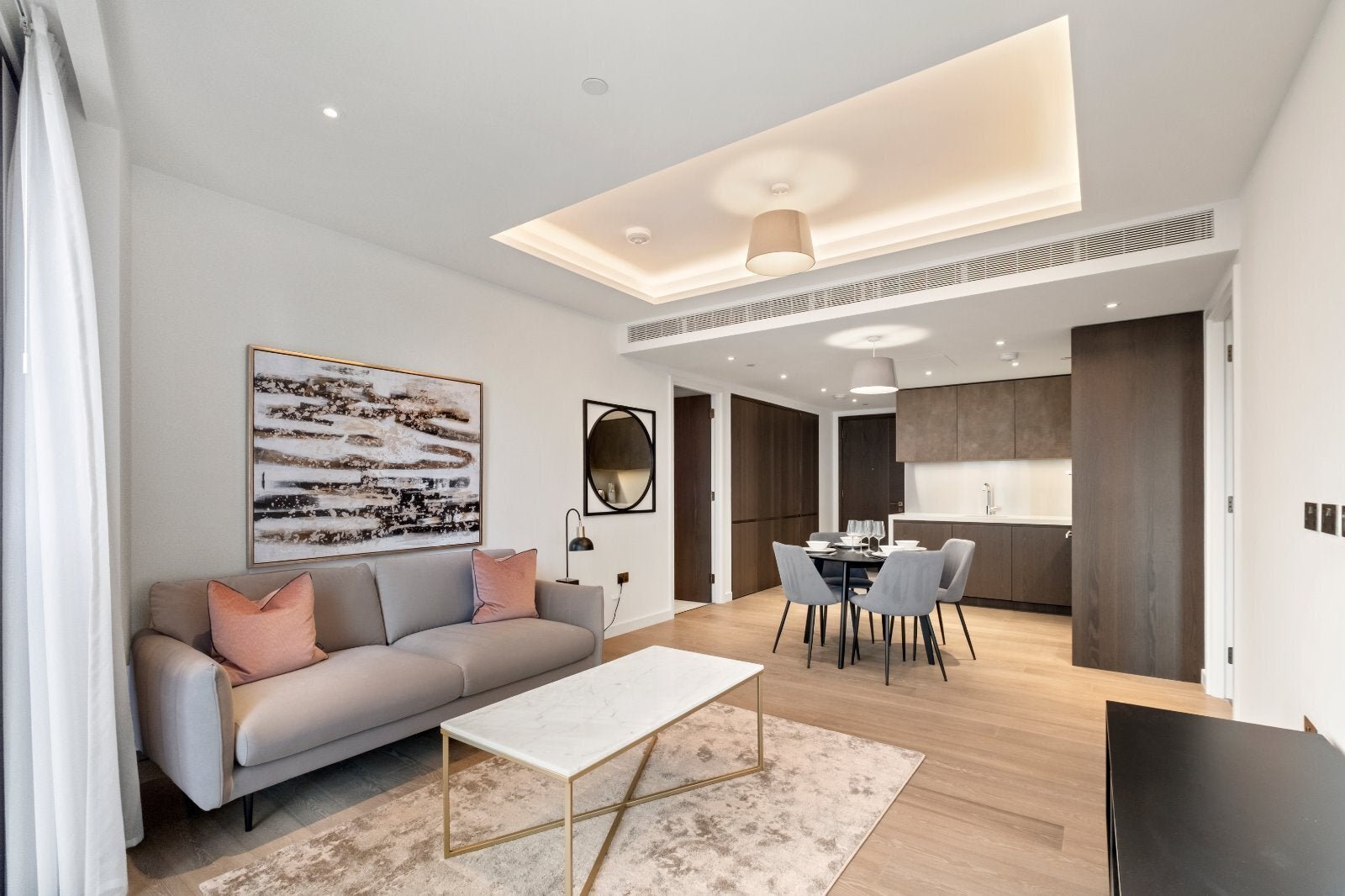 Flat Carnation Way in Greater London