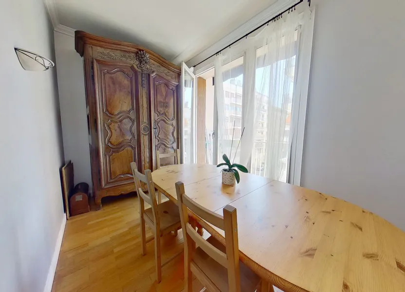 Flat Rue Commandant Faurax in Lyon