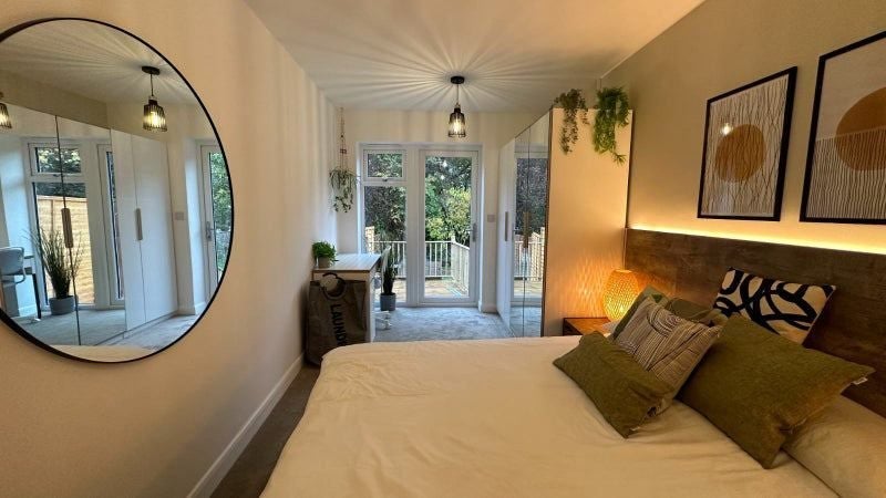 Room Ridgeway Drive in Greater London