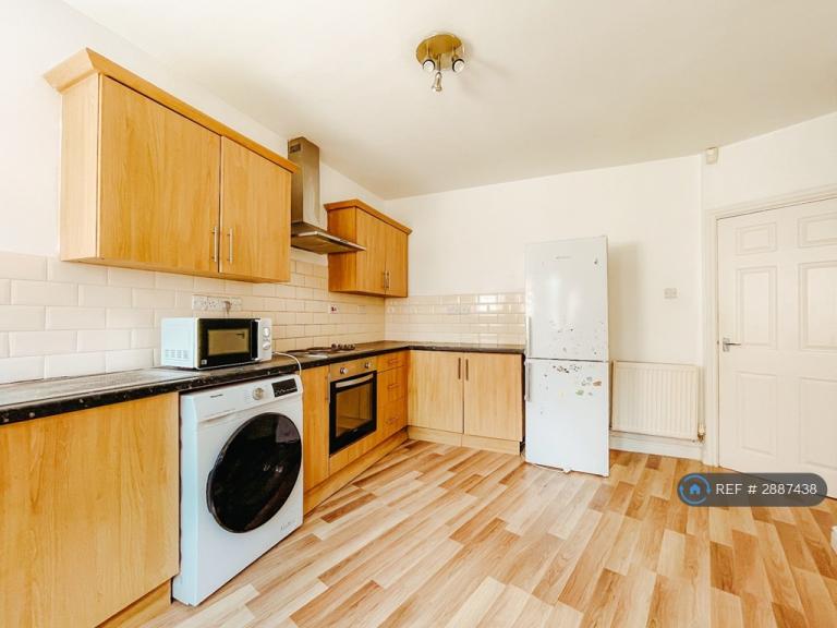 Room Wilford Crescent East in Nottingham