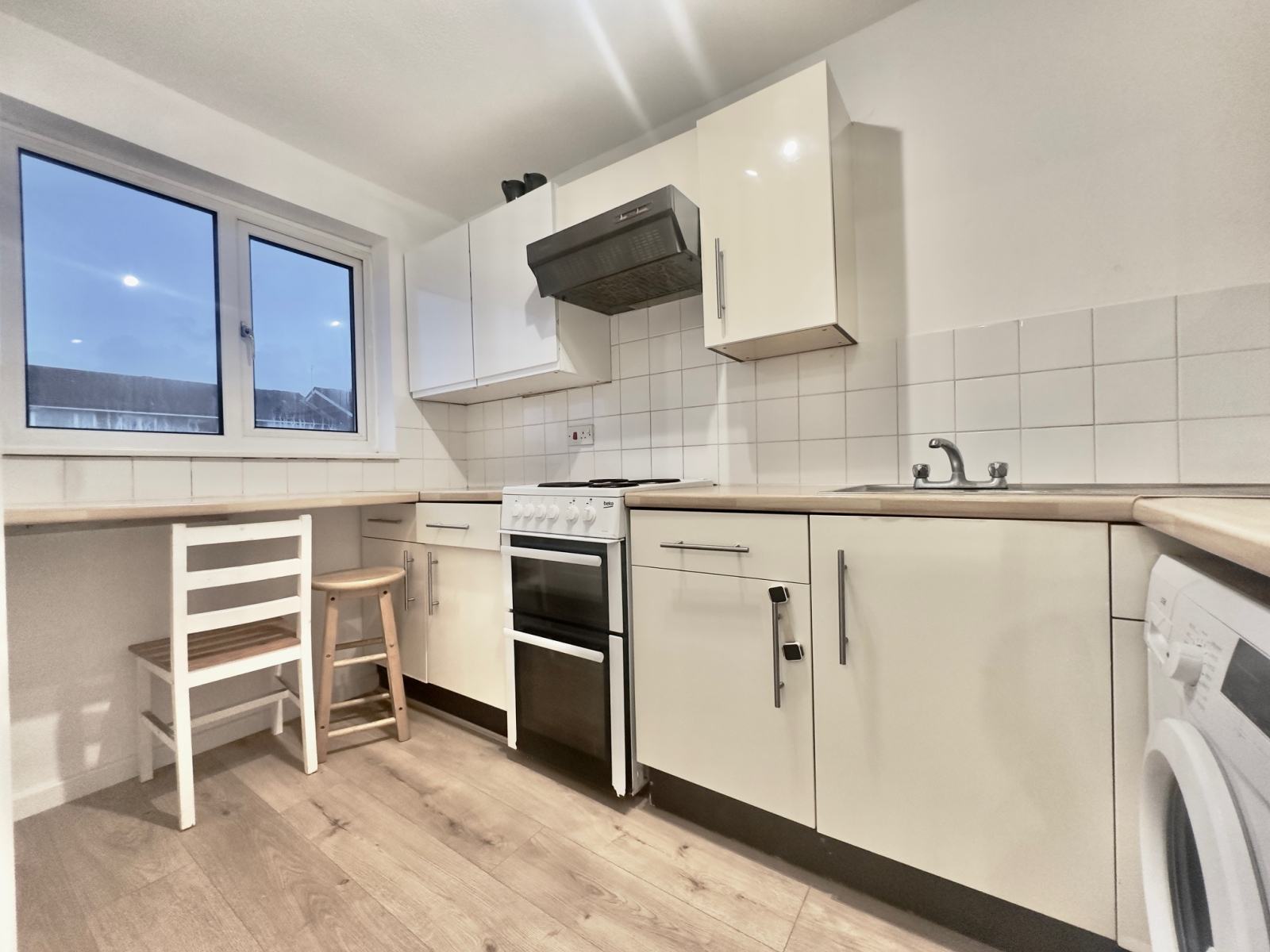Flat Coleridge Way in Greater London