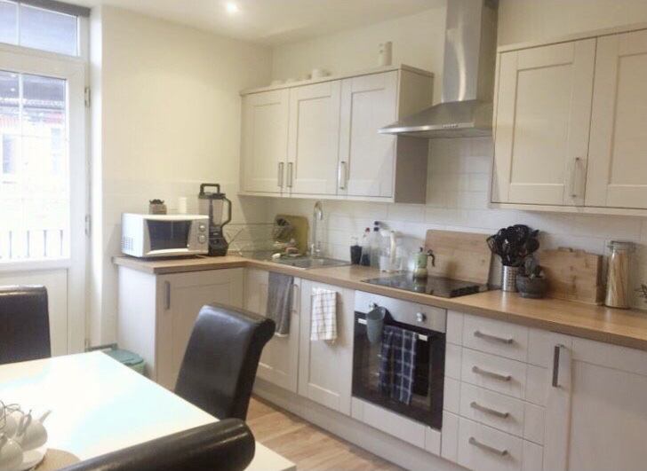 Room Tottenham Lane in Greater London