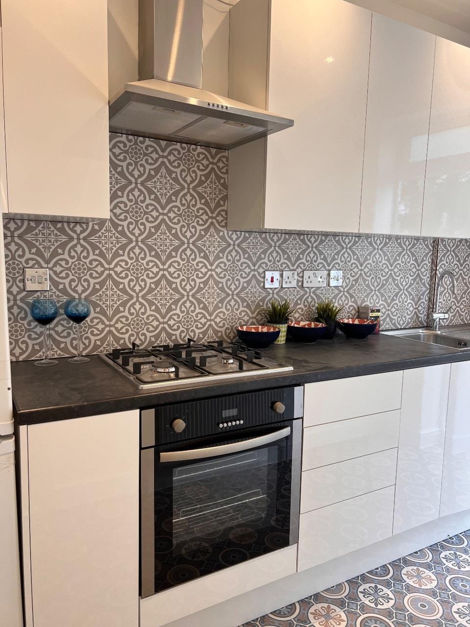 Flat Brettenham Road in Greater London