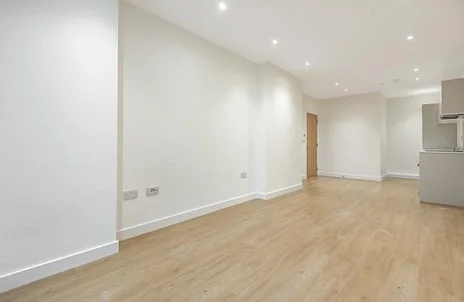 Flat Bond Way in Bracknell