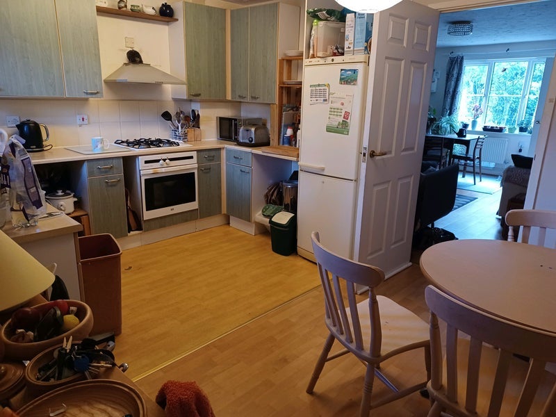 Room Mount Pleasant Road in Sheffield