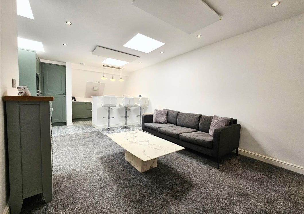 Flat Tettenhall Road in Wolverhampton