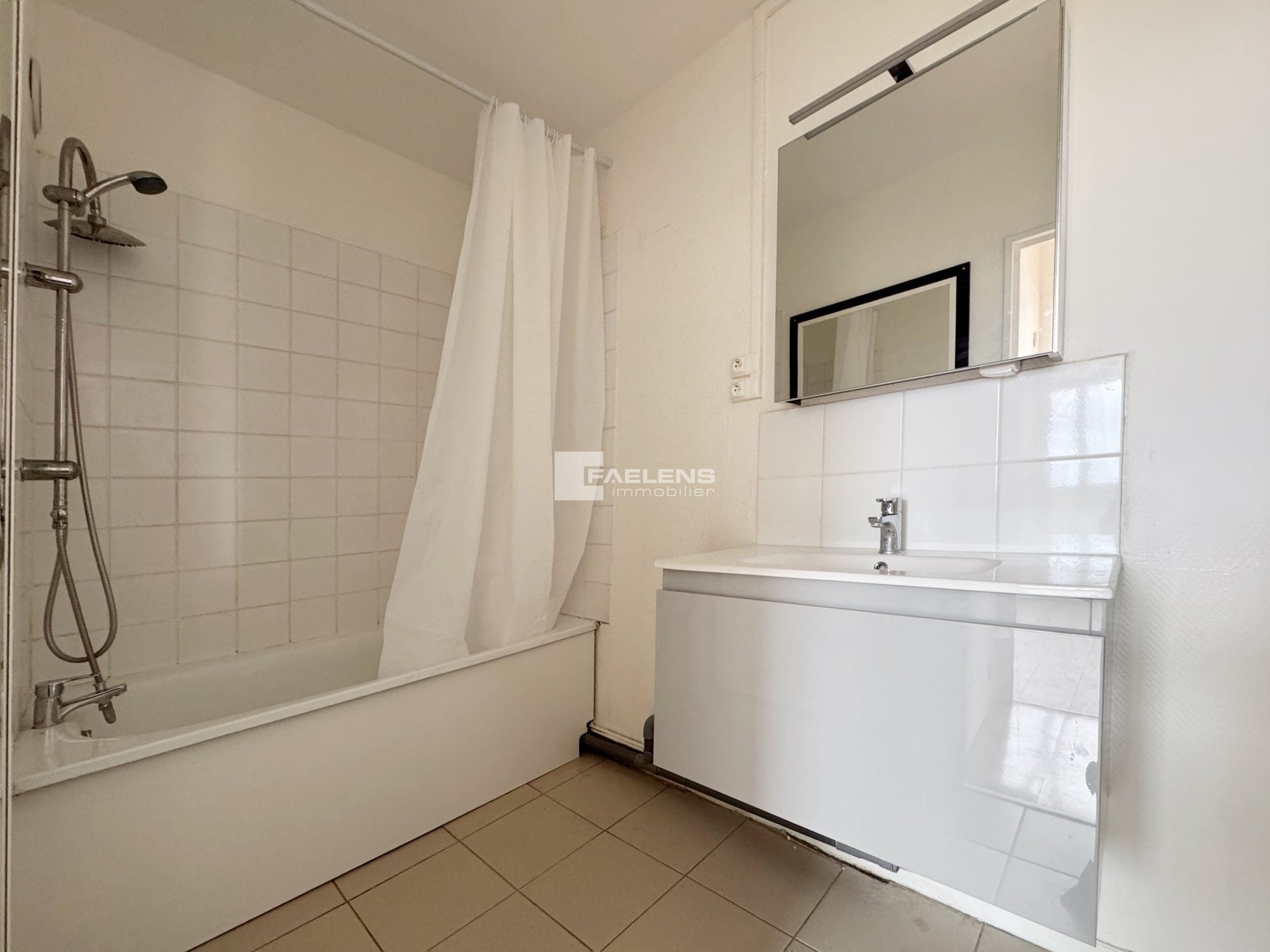 Flat Rue Bonte Pollet in Lille