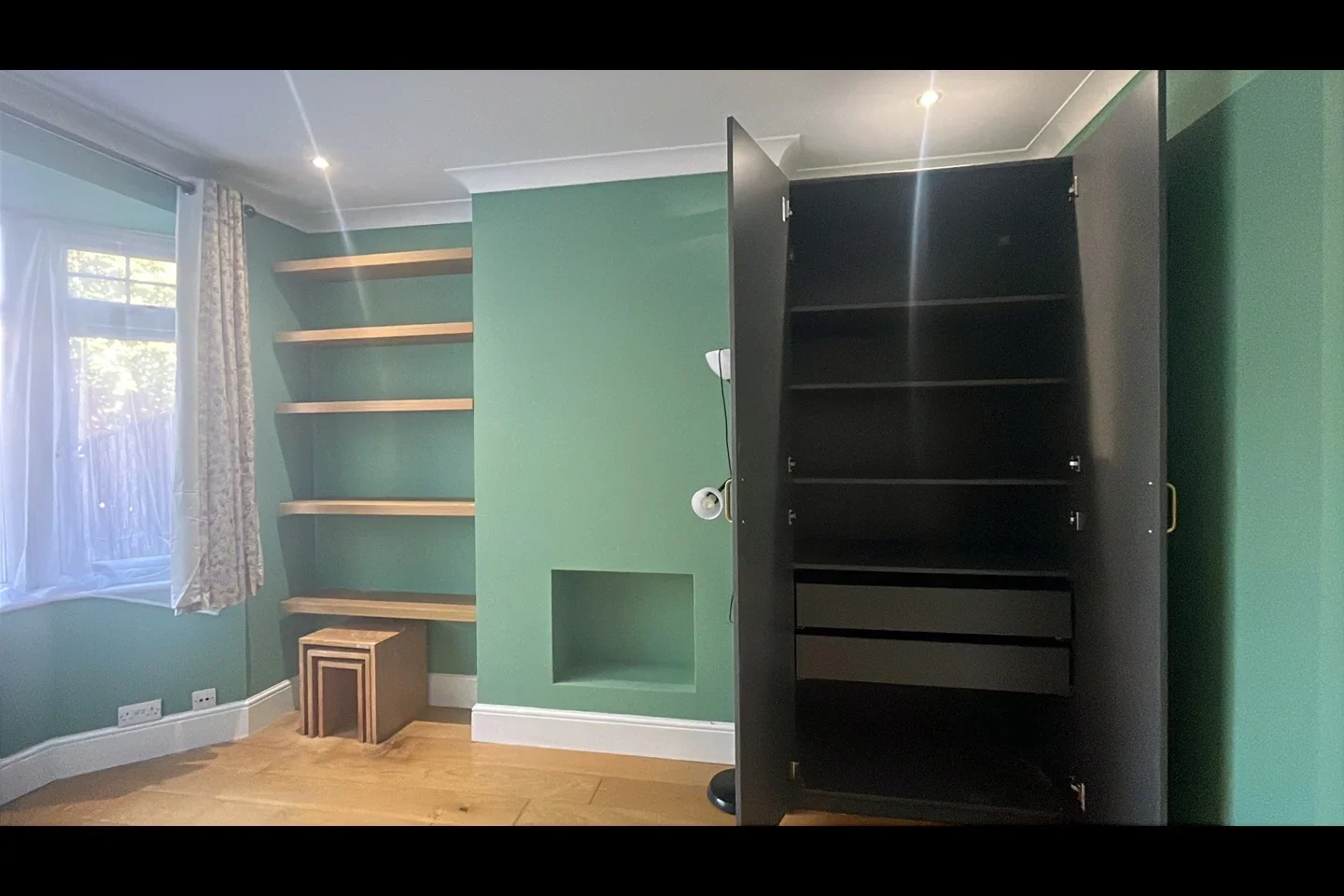 Room London Road in Greater London