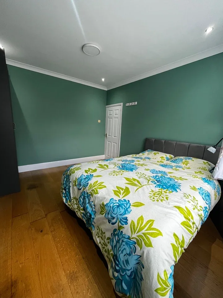 Room London Road in Greater London