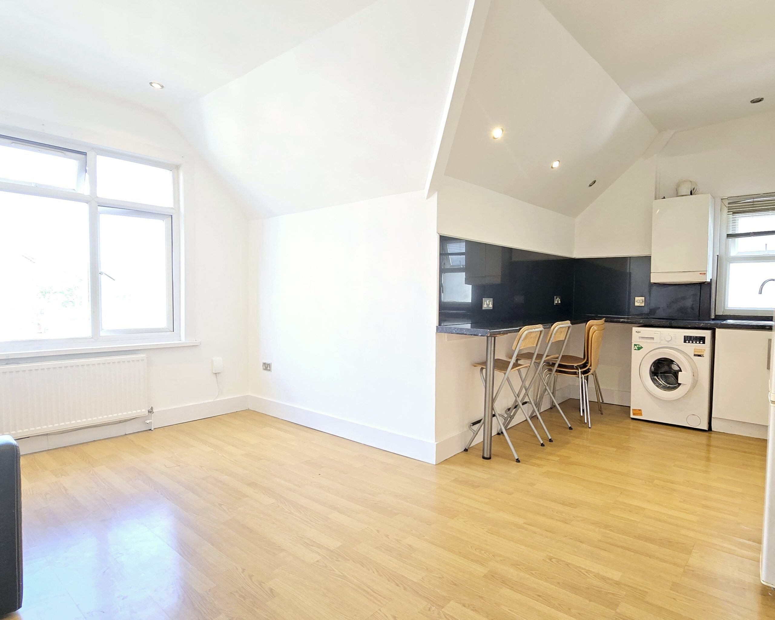 Flat Westwell Road in Greater London