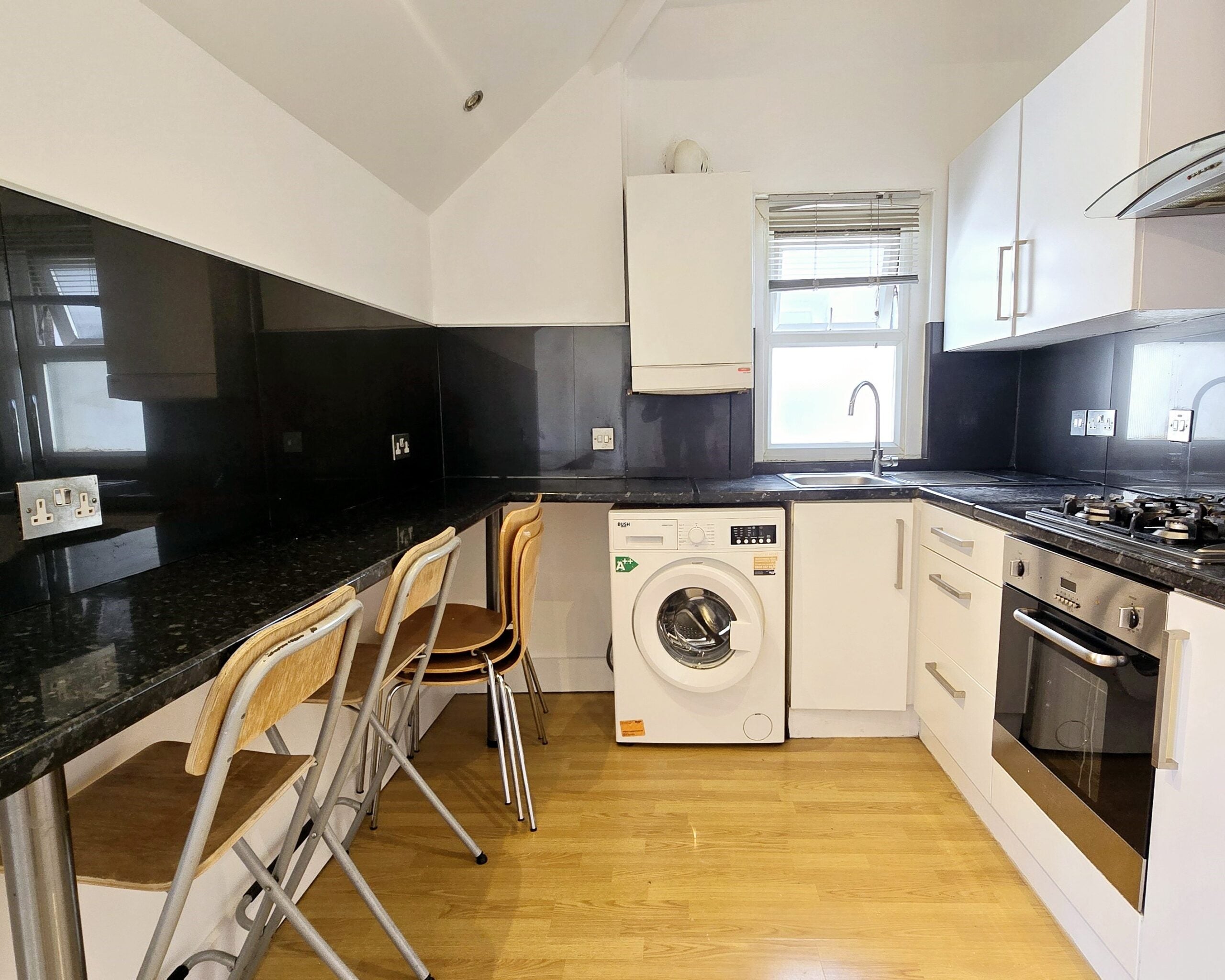 Flat Westwell Road in Greater London