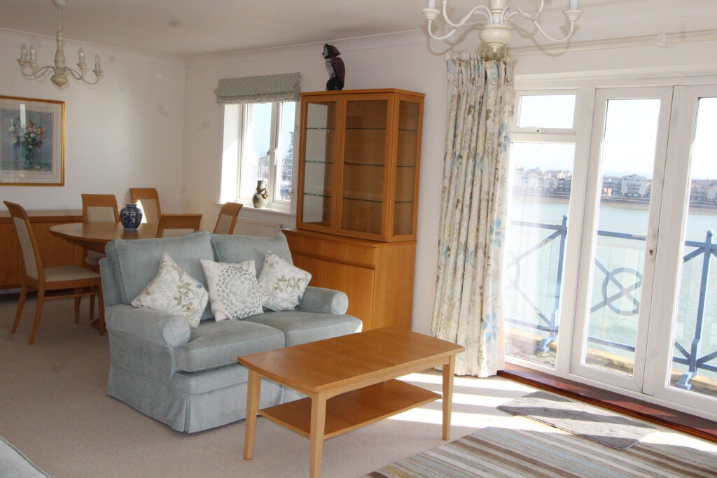 Flat San Juan Court in Eastbourne
