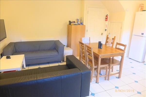 Room Wright Way in Stoke Gifford