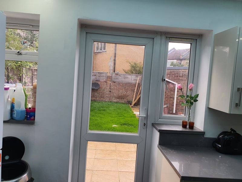 Room Barking Road in Greater London