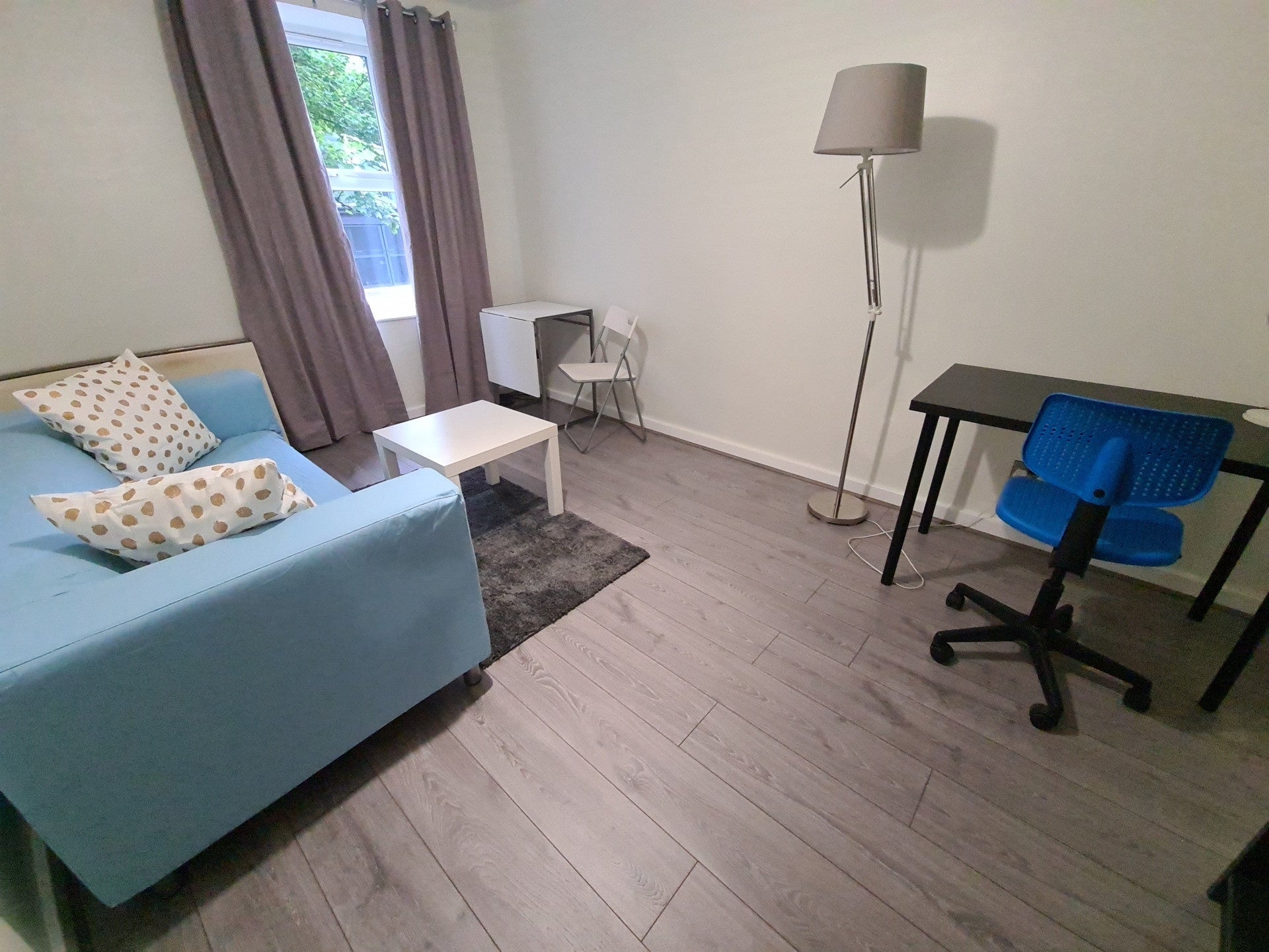 Flat Moorland Avenue in Leeds