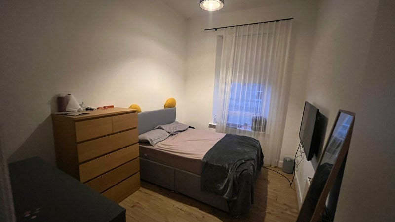 Room Maryhill Road in Glasgow