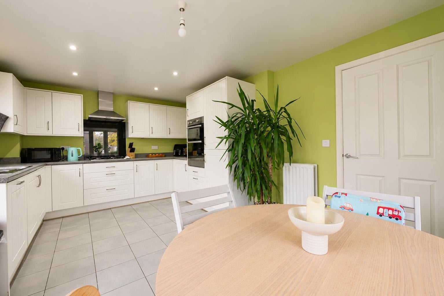 House Villa Road in Vale of White Horse