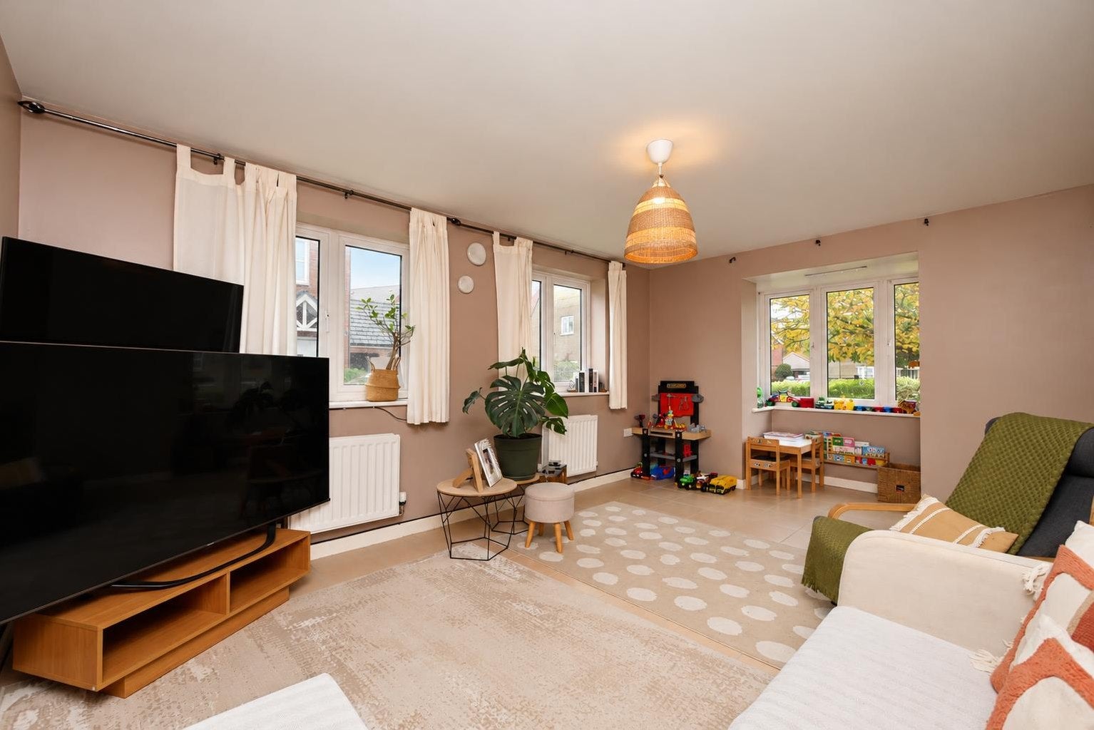 House Villa Road in Vale of White Horse