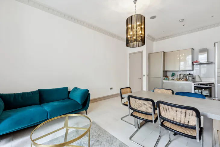Flat Sussex Gardens in City of Westminster