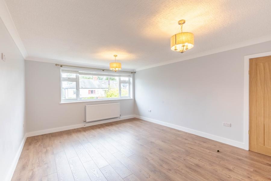 Flat Bideford Avenue in Leeds
