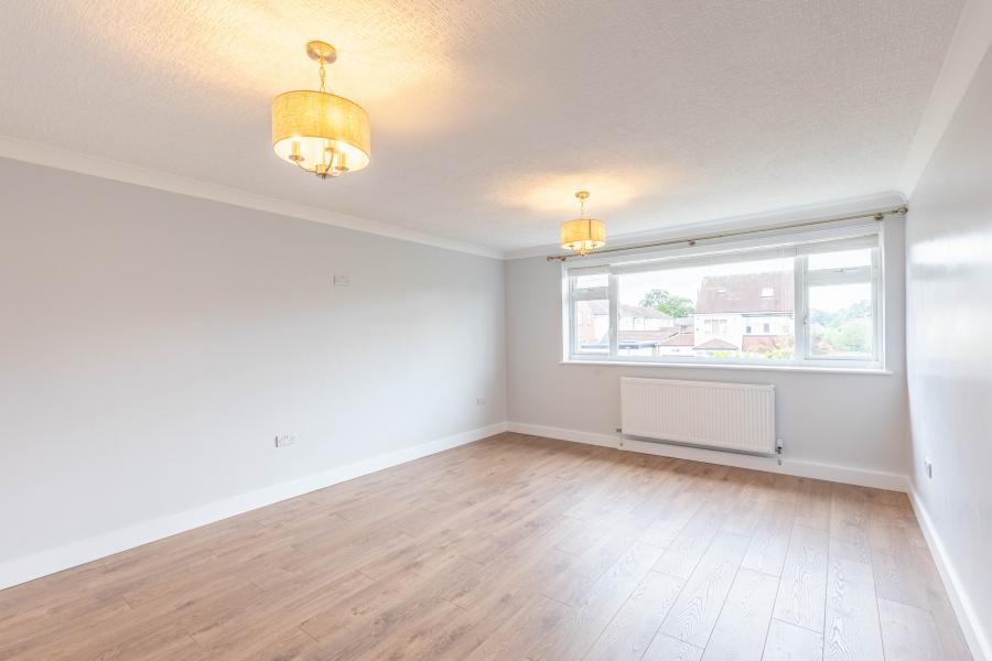Flat Bideford Avenue in Leeds