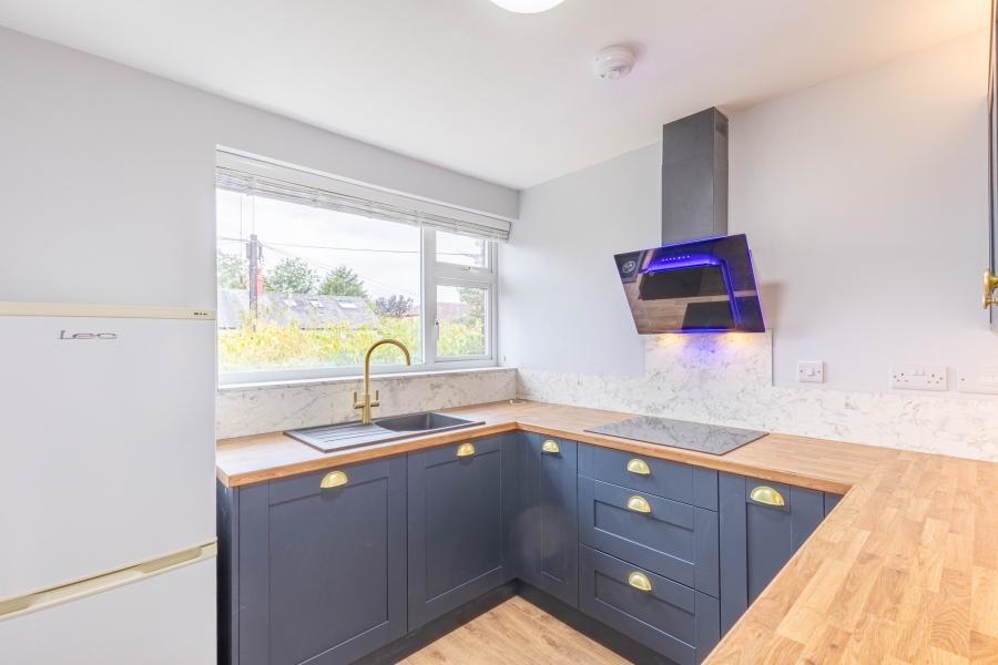 Flat Bideford Avenue in Leeds