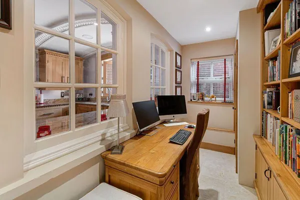 Flat East Street in Tonbridge and Malling