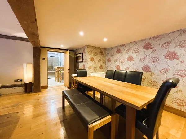 Flat East Street in Tonbridge and Malling