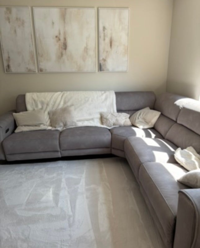 Room Algernon Road in Salford