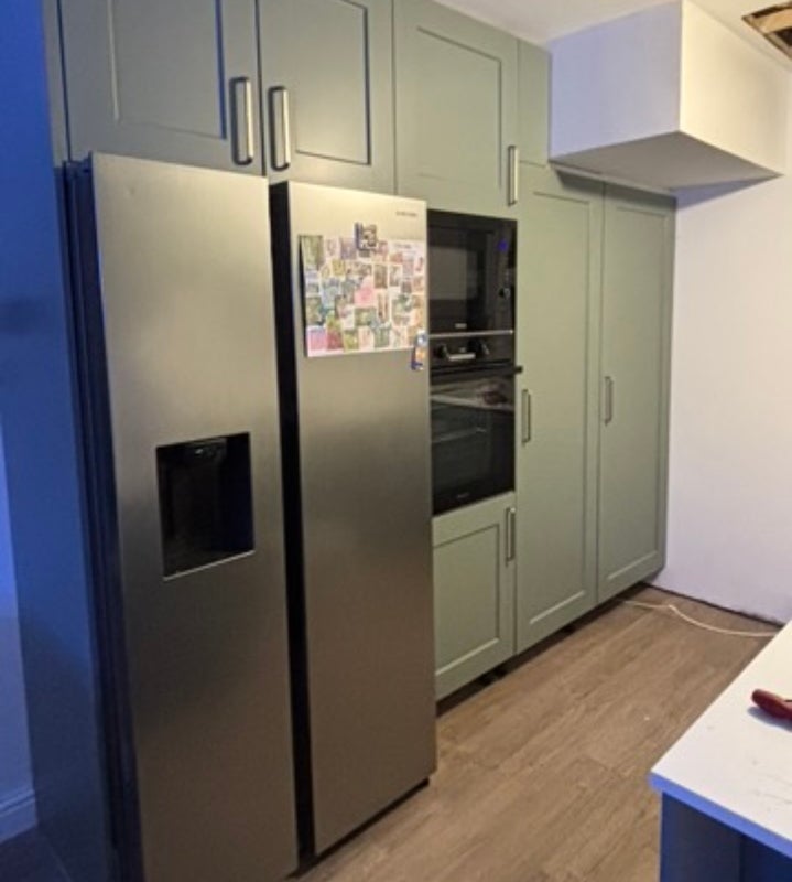 Room Algernon Road in Salford