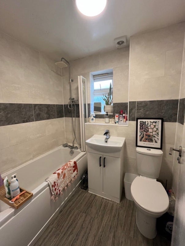 Room Brockley Way in Greater London