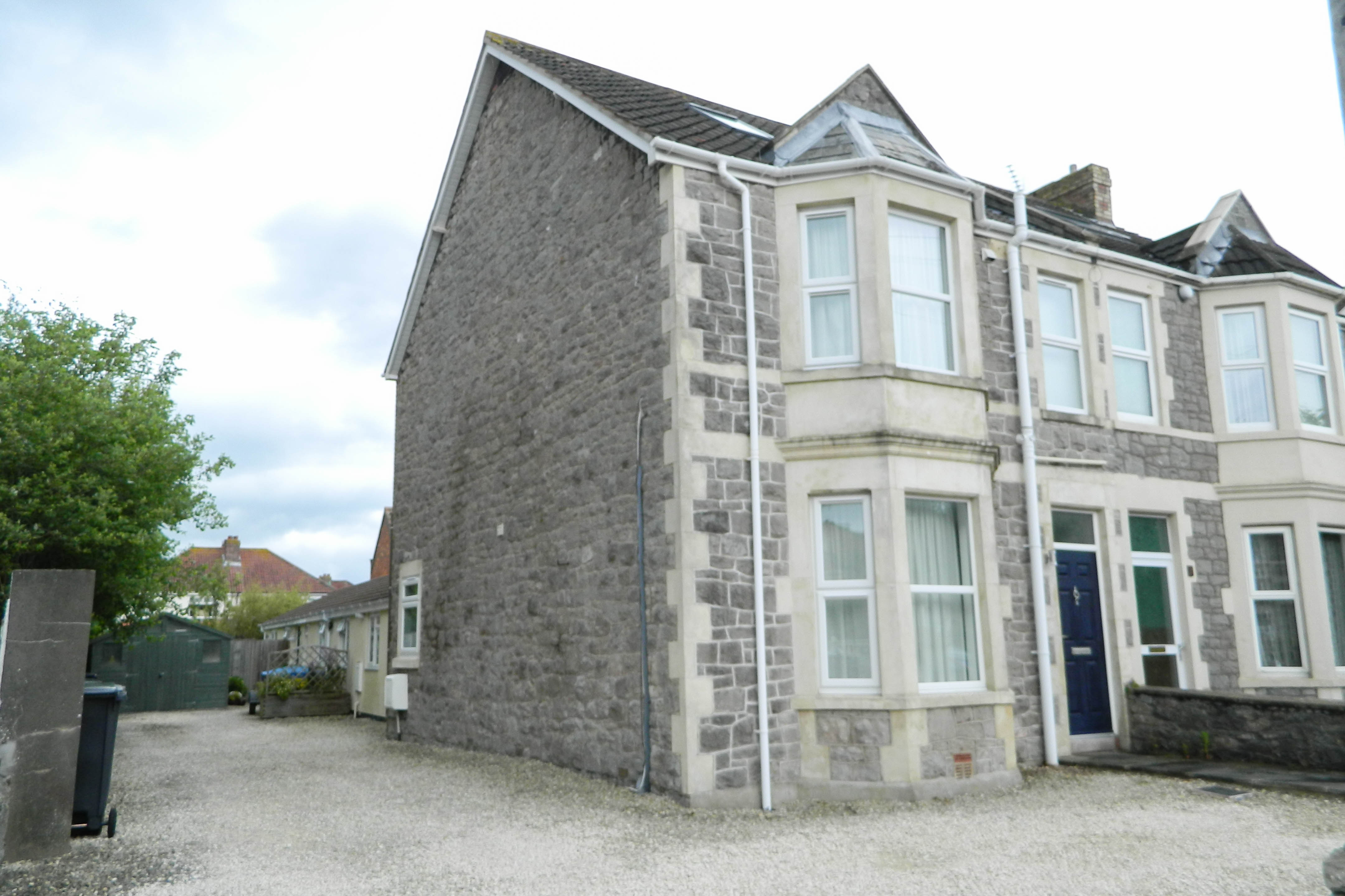 Flat Hatfield Road in Weston-super-Mare
