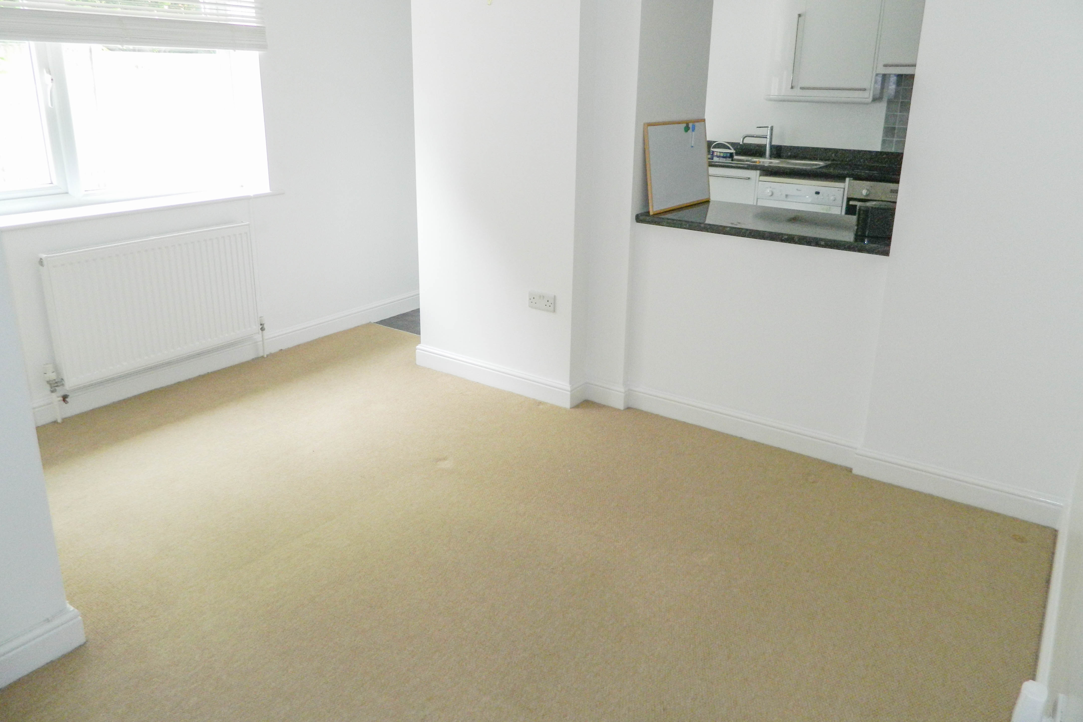 Flat Hatfield Road in Weston-super-Mare