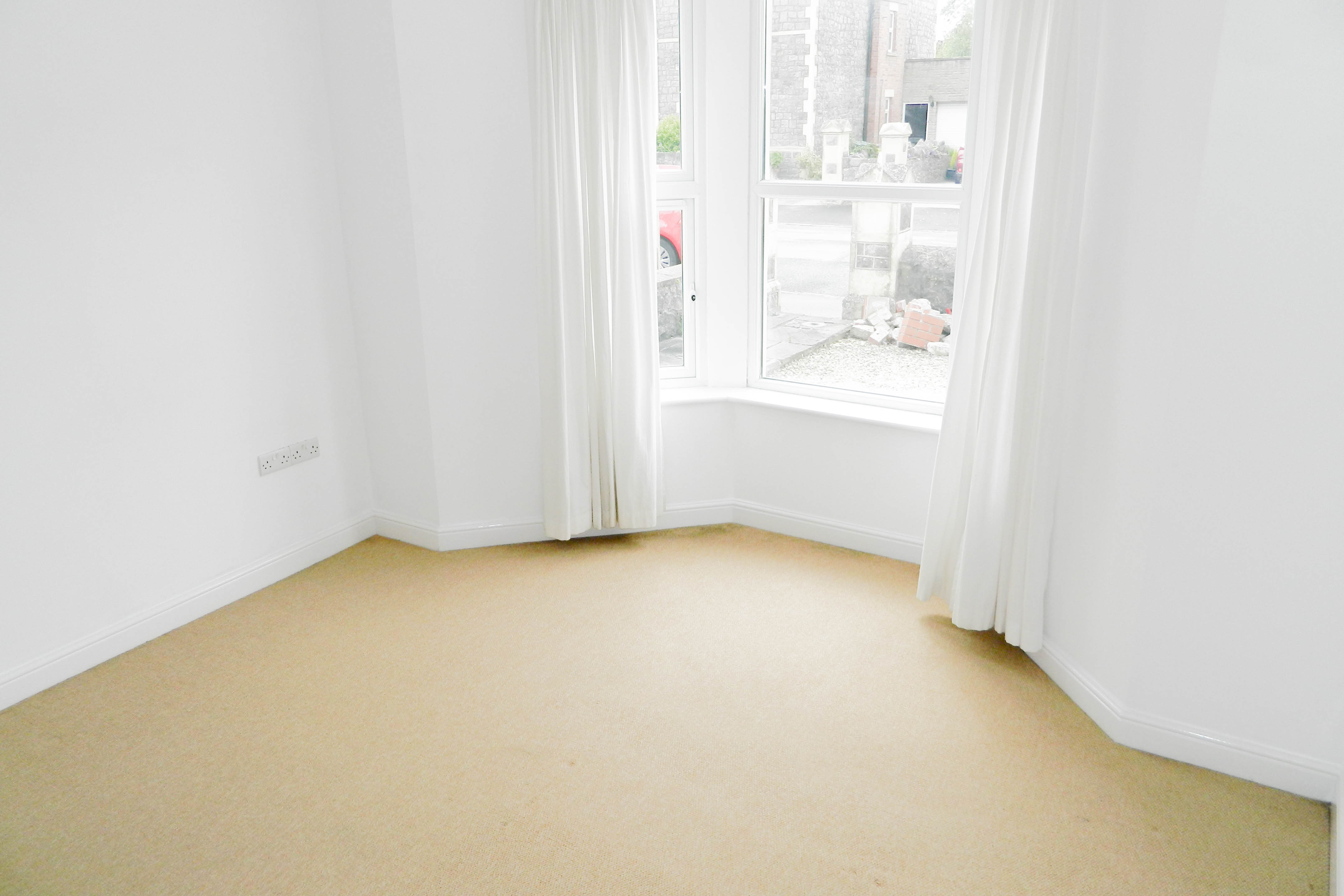 Flat Hatfield Road in Weston-super-Mare