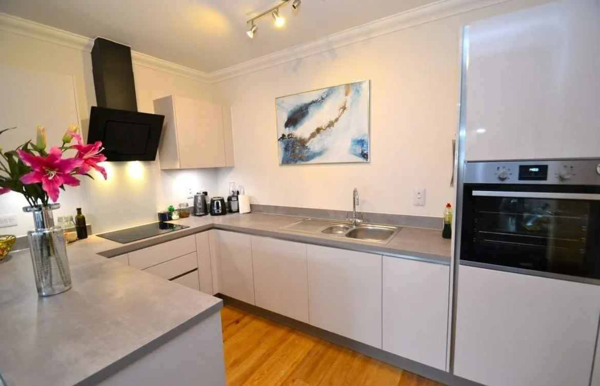 Flat Watling Street in Hertsmere