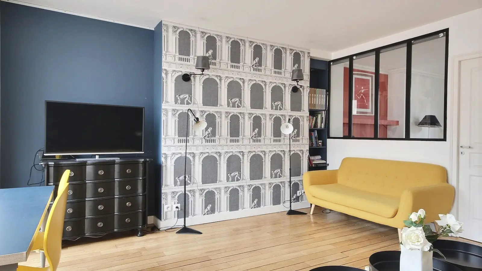 Flat Rue de Verneuil in Paris