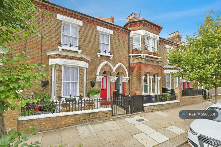 Flat Fifth Avenue in City of Westminster