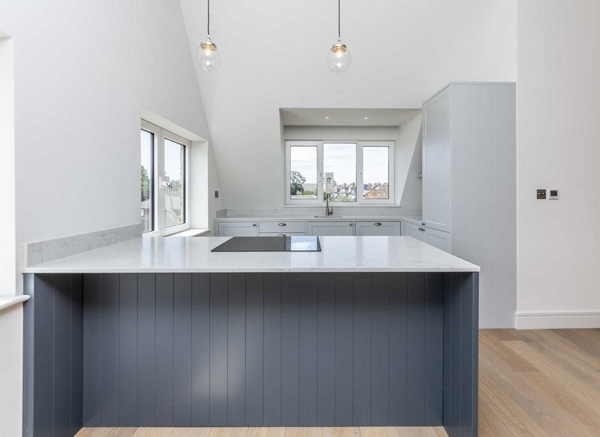 Flat Mount Place in Greater London