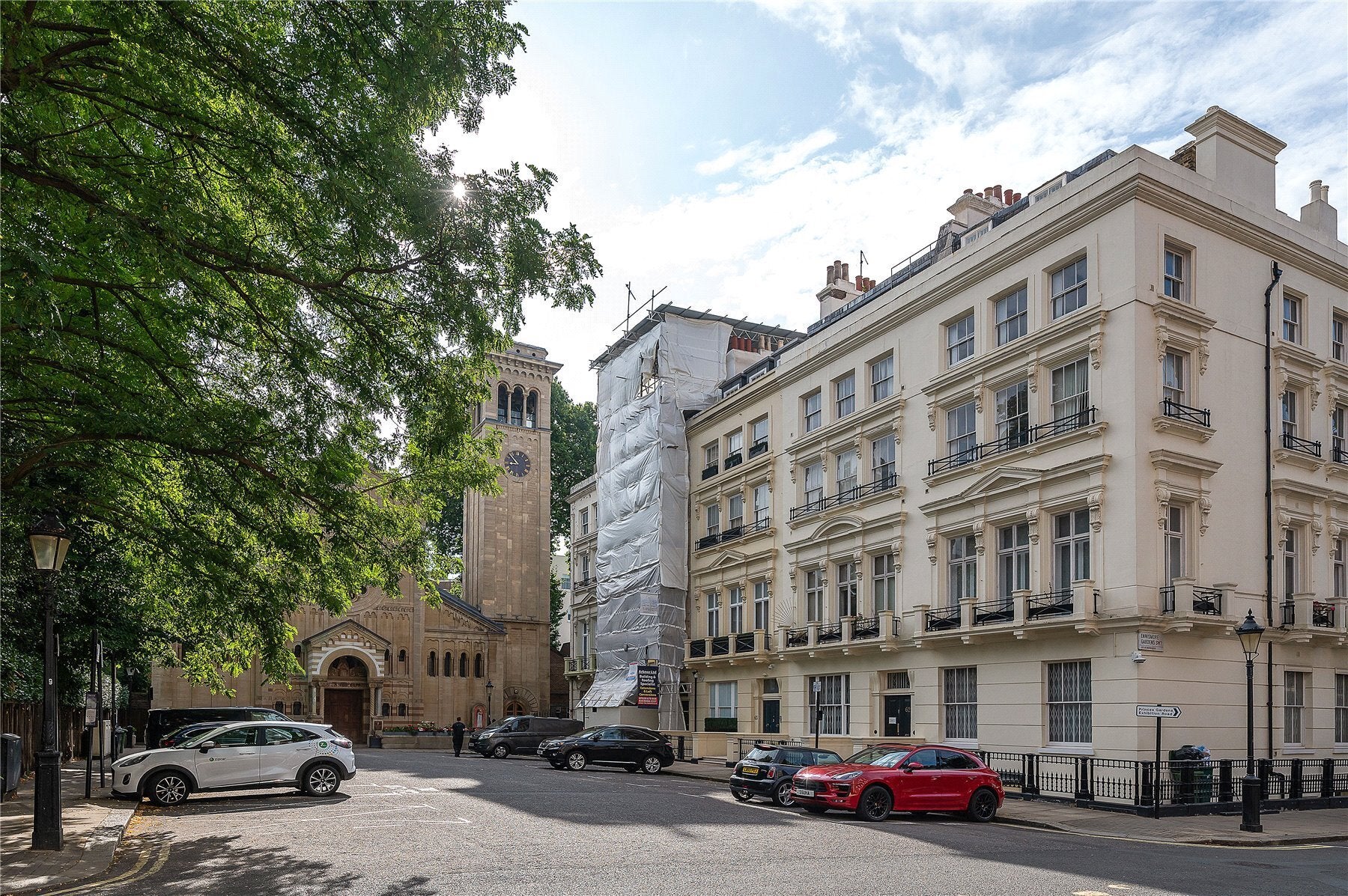 Flat Ennismore Gardens in City of Westminster