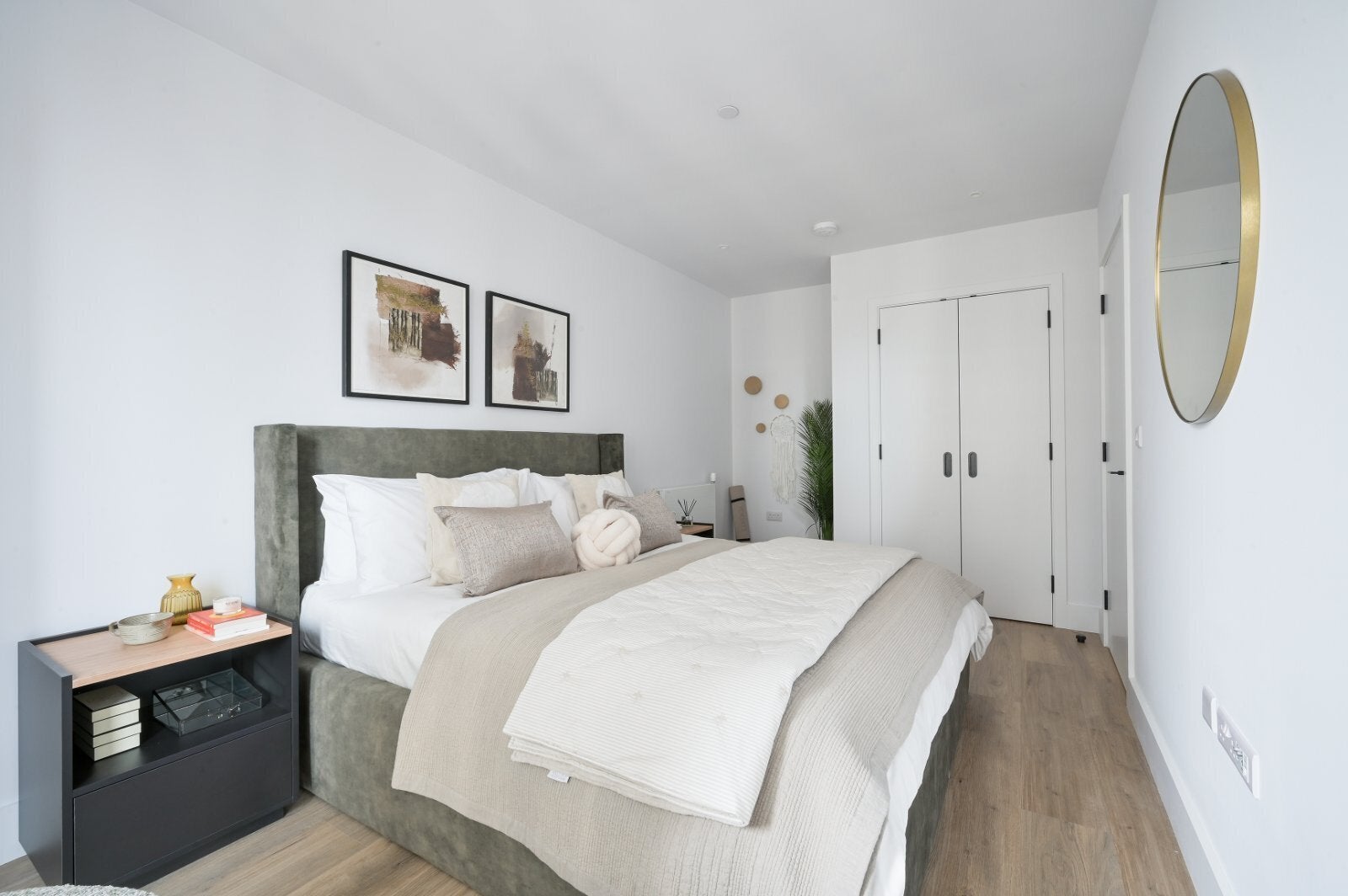 Flat Charter Street in Greater London
