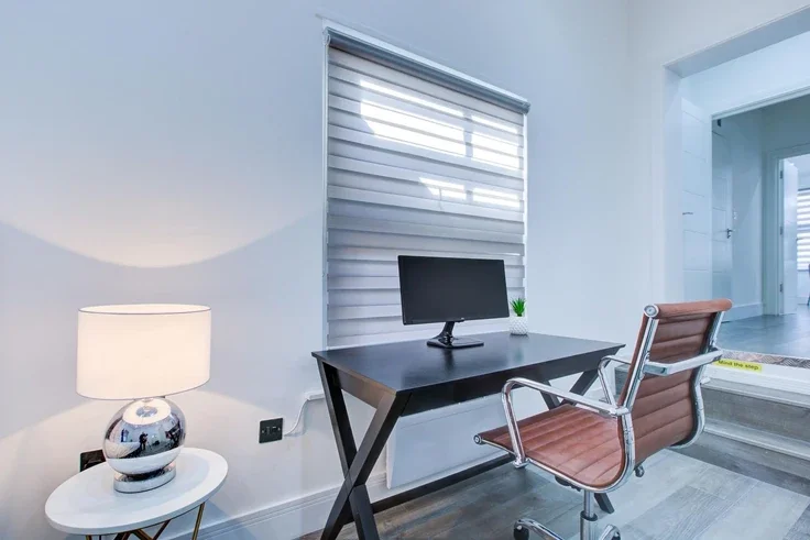 Flat Aslett Street in Greater London