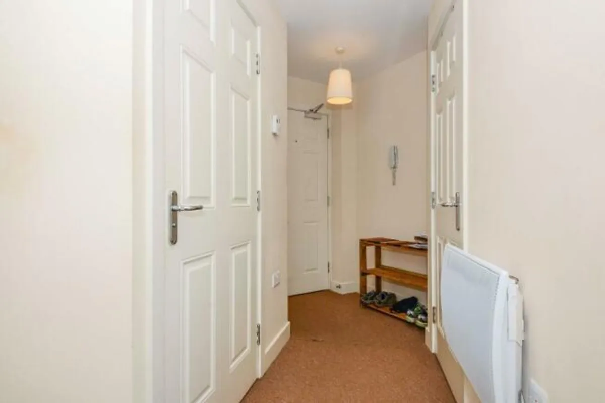 Flat Whippendell Road in Watford